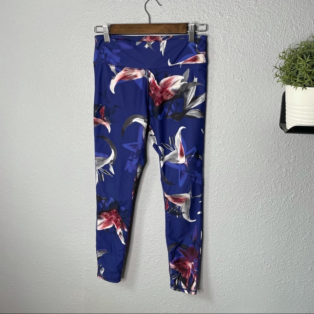 Fabletics Floral Print Leggings size small